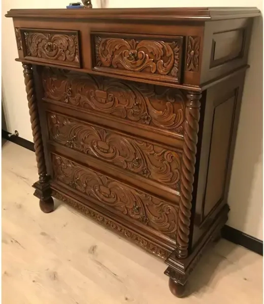 Комод из массива  